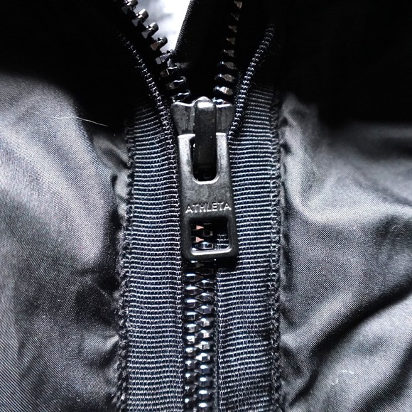 Athleta Puffer Vest Goose Down Quilted Gorpcore Womens Size S Black - Picture 3 of 11